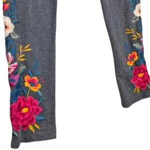WONDERFUL!! Johnny Was JW Floral Embroidered Leggings Gray Pull On Womens Small